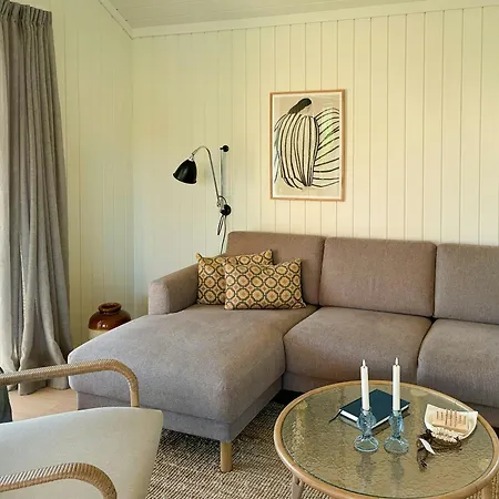 Hébergement de vacances Charming Summer House Close To The Water