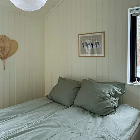 Charming Summer House Close To The Water Holiday home