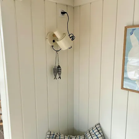 Charming Summer House Close To The Water 別荘 *