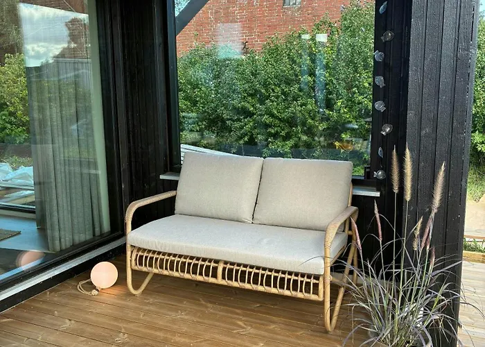 Charming Summer House Close To The Water