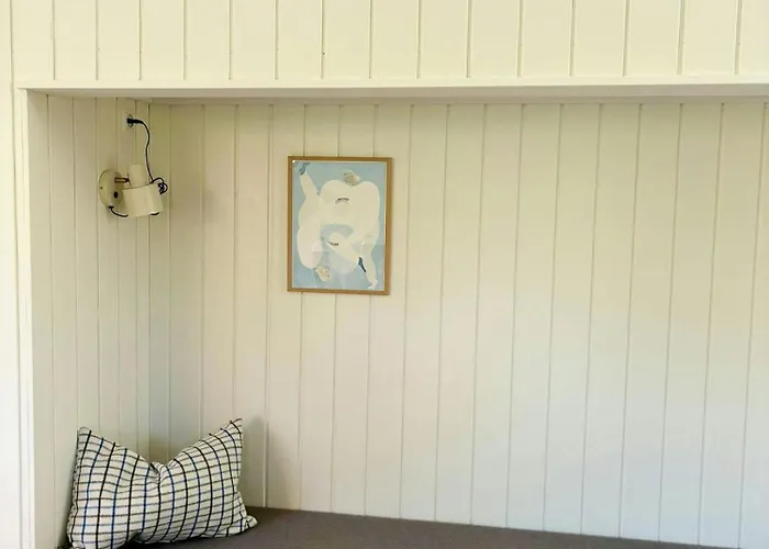 Charming Summer House Close To The Water 펜션 Frorup