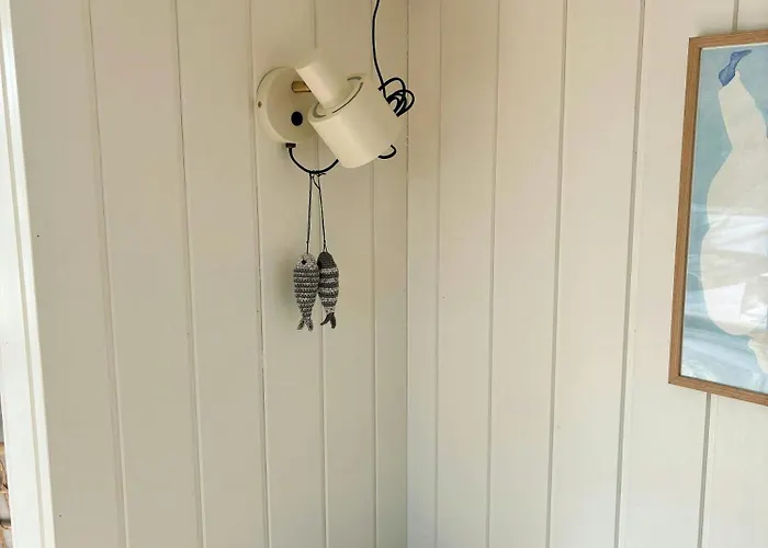 Charming Summer House Close To The Water Hébergement de vacances *